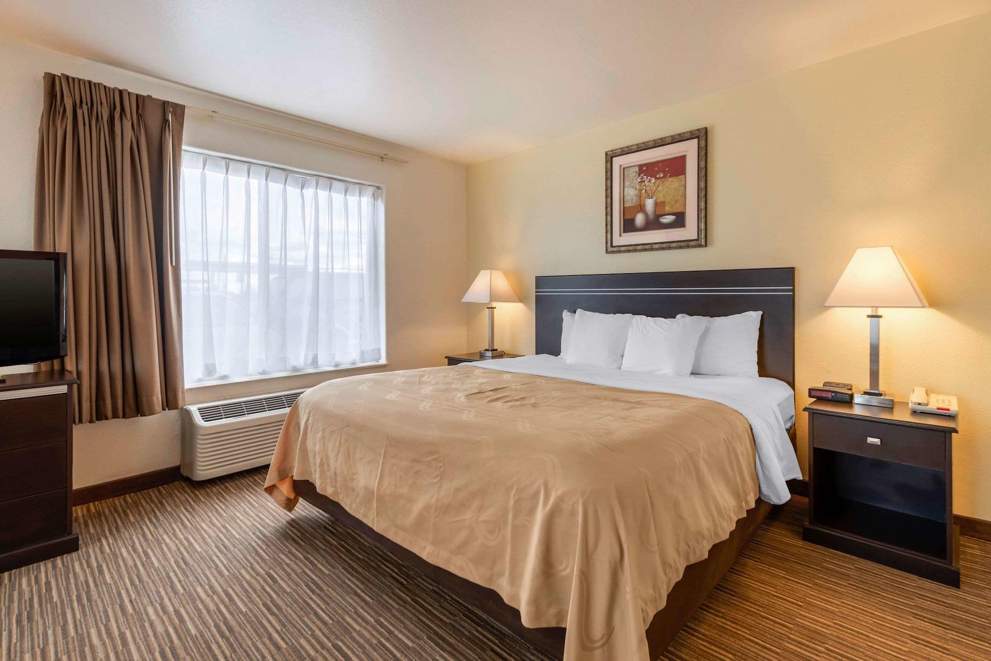 Quality Inn & Suites Limon Esterno foto