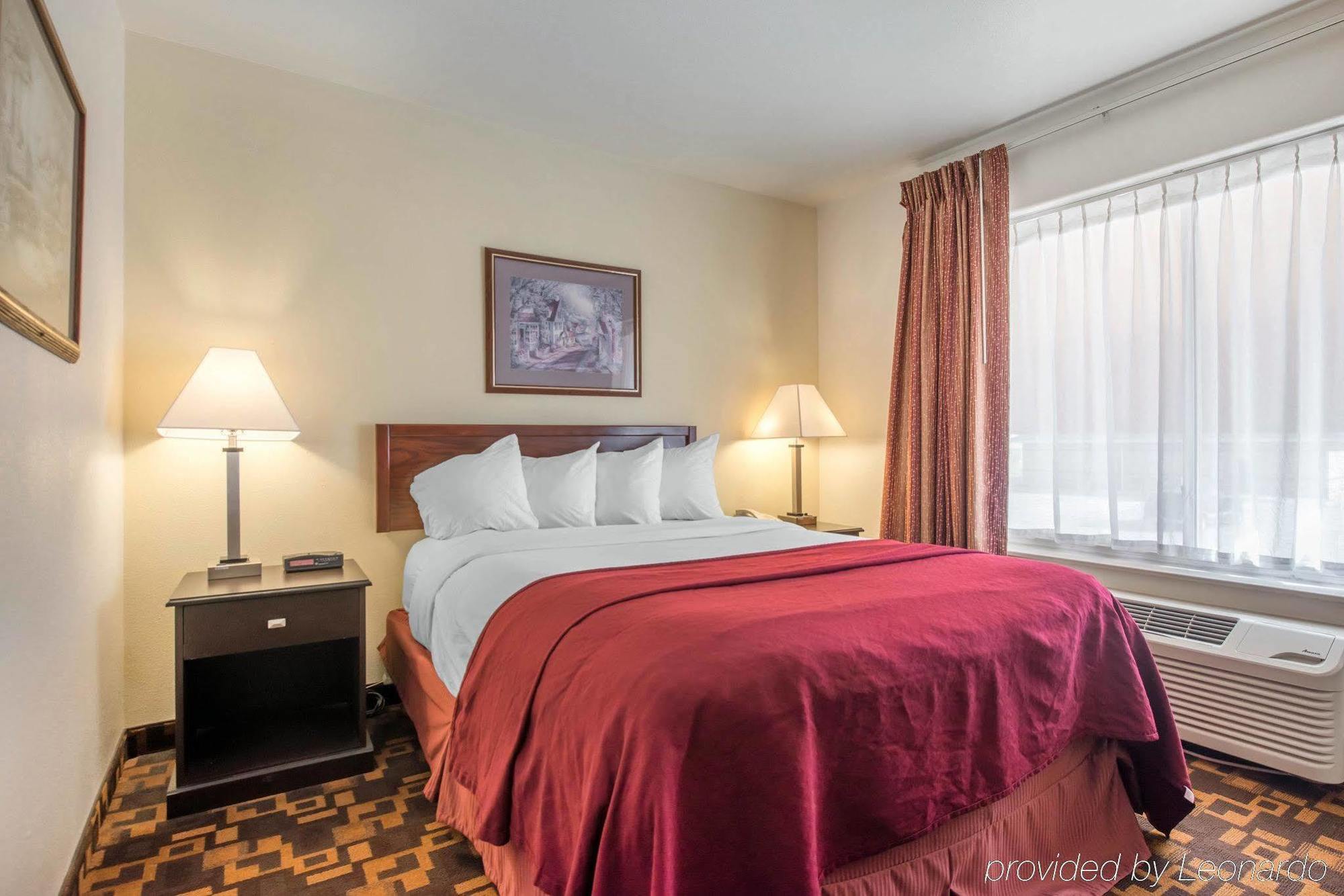 Quality Inn & Suites Limon Esterno foto