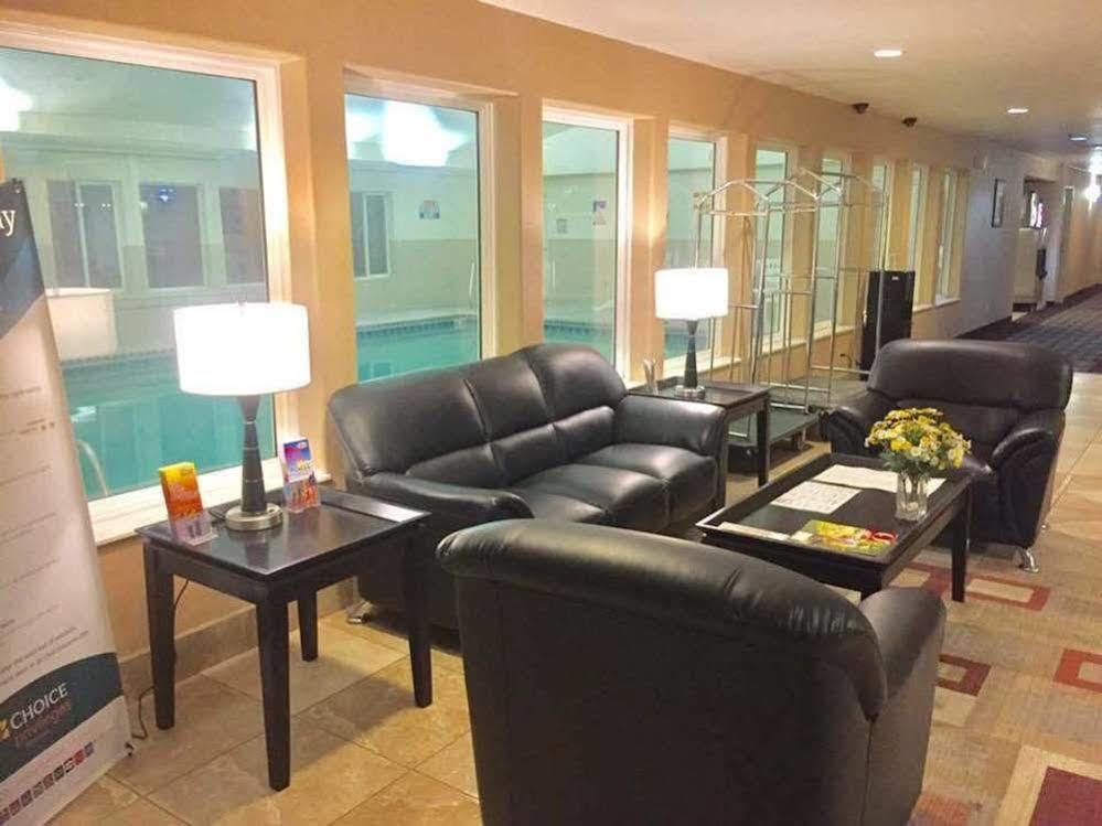 Quality Inn & Suites Limon Esterno foto