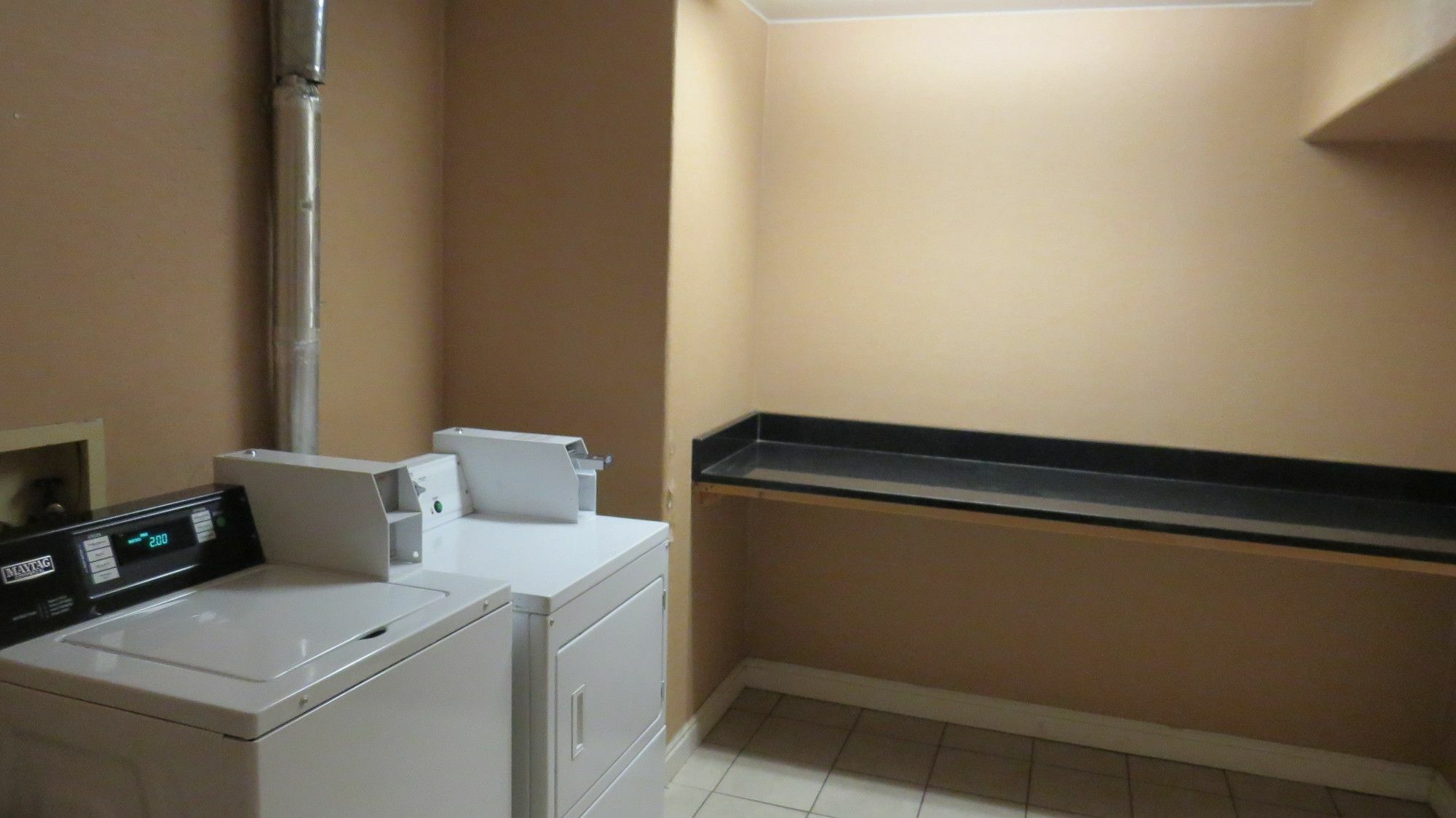 Quality Inn & Suites Limon Esterno foto